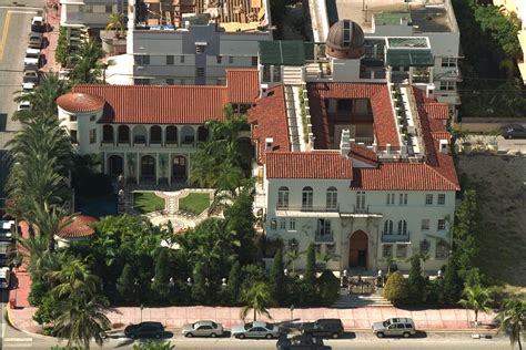 donatella arriving at versace mansion